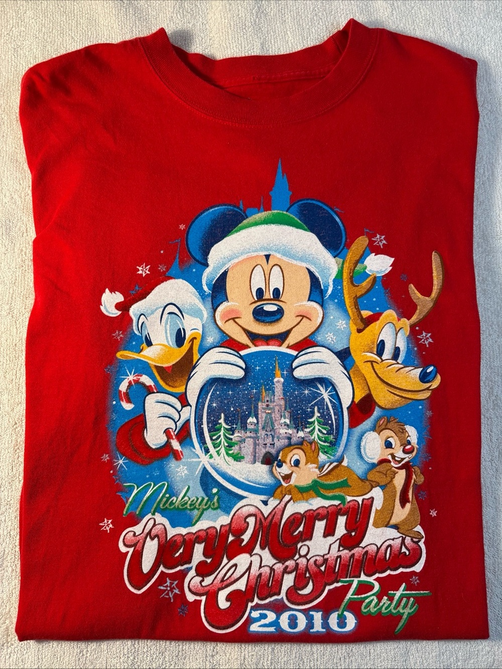 Disney Disneyland Resort Red Very Merry Christmas Party 2010 Crew Neck L/S Tee L
